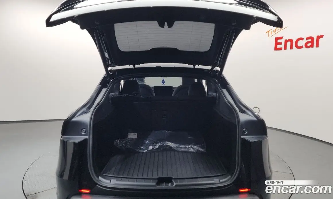 Tesla Model Y 2026 0.2 автомат (гидро), фото 26 Tesla Model Y 2026 0.2 автомат (гидро), фото 26