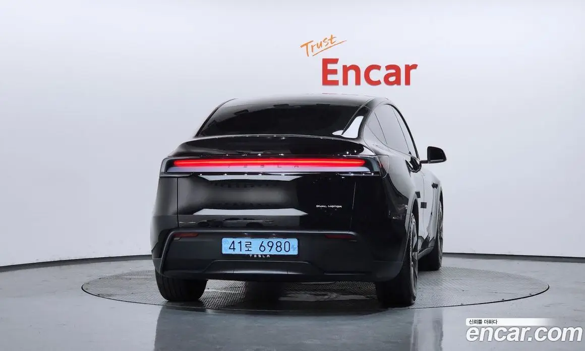 Tesla Model Y 2026 0.2 автомат (гидро), фото 4 Tesla Model Y 2026 0.2 автомат (гидро), фото 4