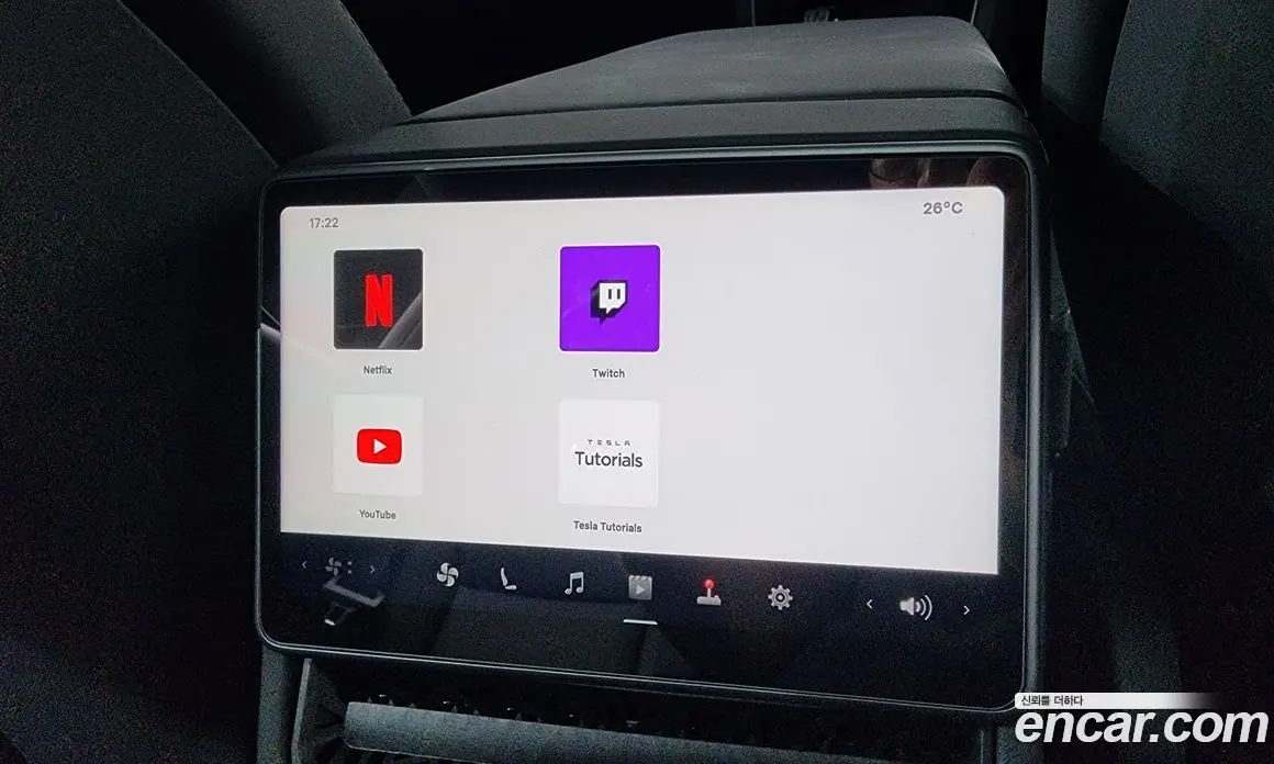 Tesla Model Y 2026 0.2 автомат (гидро), фото 38 Tesla Model Y 2026 0.2 автомат (гидро), фото 38