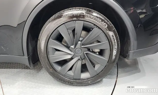 Tesla Model Y 2026 0.2 автомат (гидро), миниатюра 7 Tesla Model Y 2026 0.2 автомат (гидро), миниатюра 7