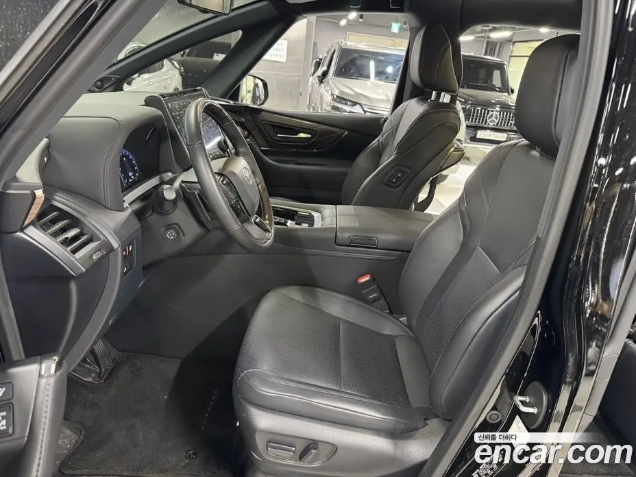 Toyota Alphard 2024 2.5 автомат (гидро), фото 7 Toyota Alphard 2024 2.5 автомат (гидро), фото 7