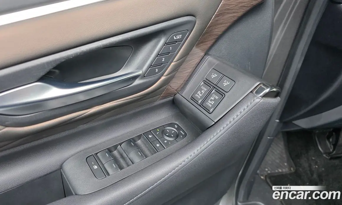 Toyota Alphard 2025 2.5 автомат (гидро), фото 28 Toyota Alphard 2025 2.5 автомат (гидро), фото 28