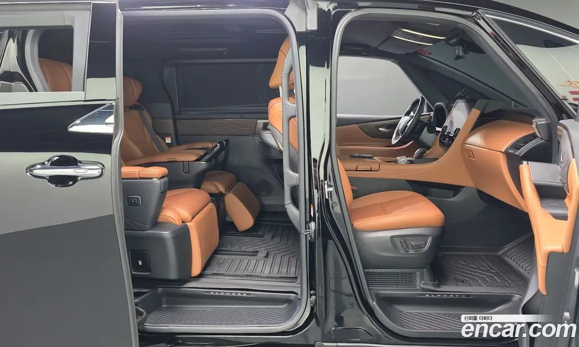 Toyota Alphard 2025 2.5 автомат (гидро), фото 11