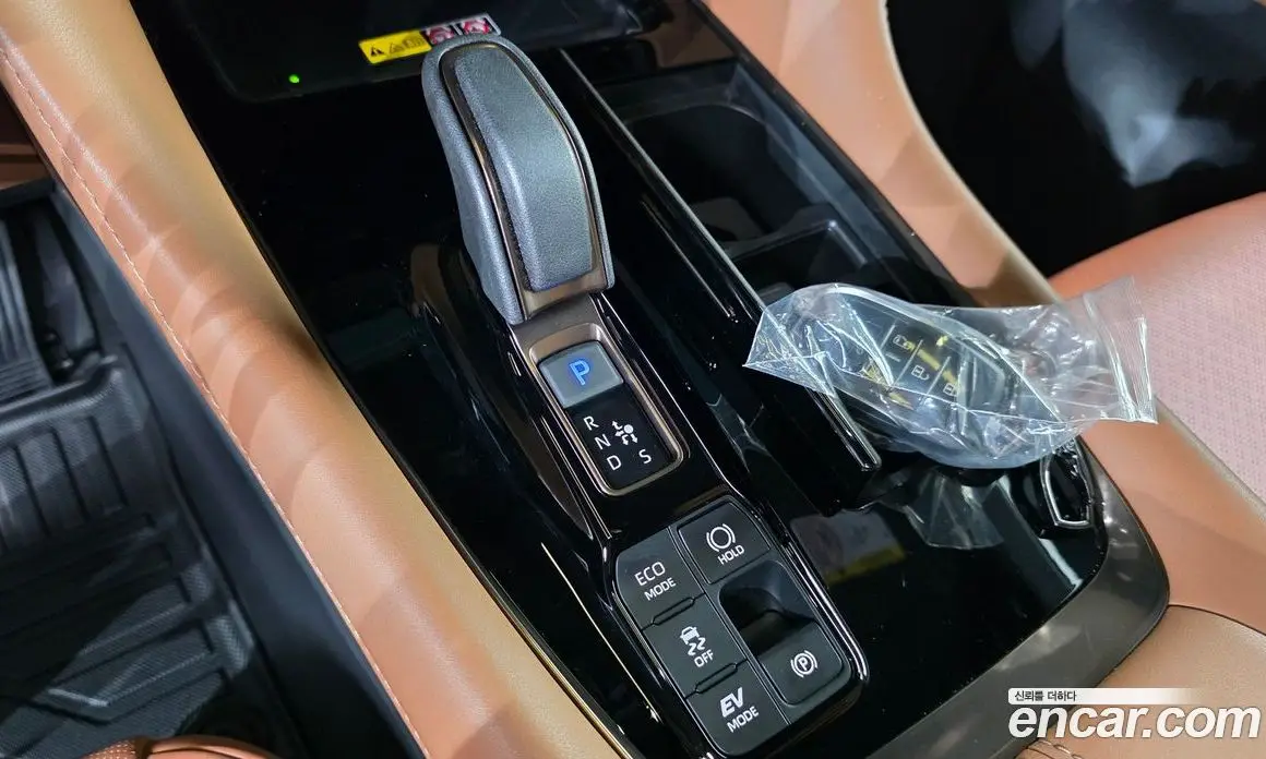 Toyota Alphard 2025 2.5 автомат (гидро), фото 9