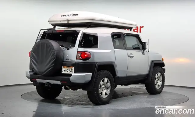 Toyota FJ Cruiser 2007 4.0 автомат (гидро), миниатюра 3