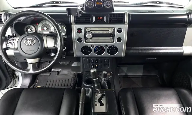Toyota FJ Cruiser 2007 4.0 автомат (гидро), миниатюра 8