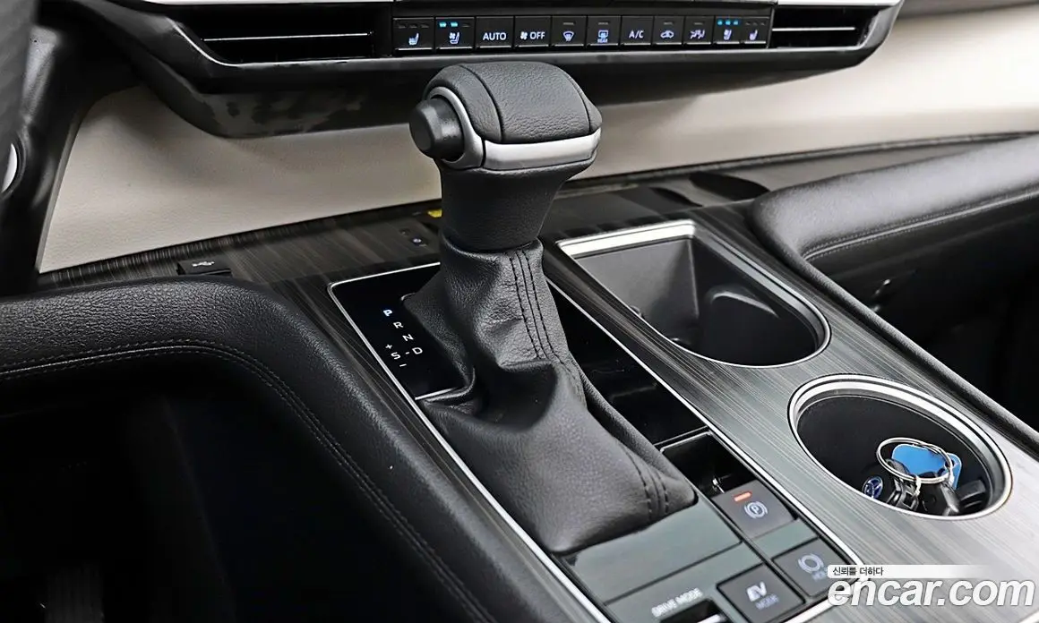 Toyota Sienna 2023 2.5 автомат (гидро), фото 17 Toyota Sienna 2023 2.5 автомат (гидро), фото 17