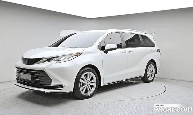 Toyota Sienna 2023 2.5 автомат (гидро), миниатюра 3 Toyota Sienna 2023 2.5 автомат (гидро), миниатюра 3