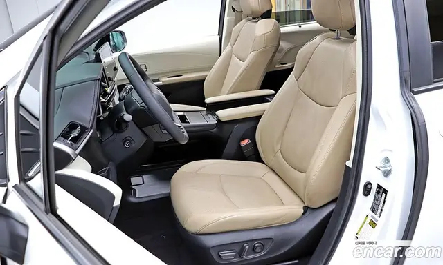 Toyota Sienna 2023 2.5 автомат (гидро), миниатюра 8 Toyota Sienna 2023 2.5 автомат (гидро), миниатюра 8
