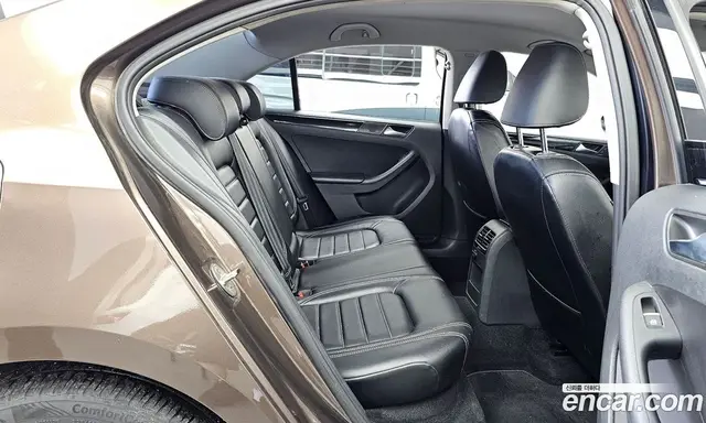 Volkswagen Jetta 2015 2.0 автомат (гидро), миниатюра 12