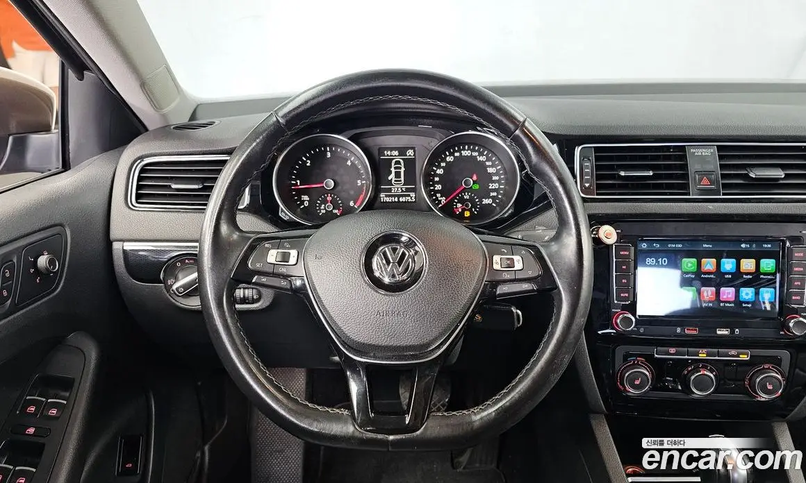 Volkswagen Jetta 2015 2.0 автомат (гидро), фото 13 Volkswagen Jetta 2015 2.0 автомат (гидро), фото 13