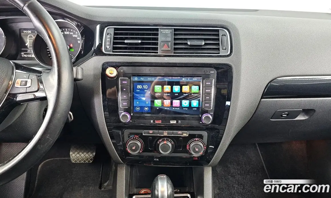 Volkswagen Jetta 2015 2.0 автомат (гидро), фото 14 Volkswagen Jetta 2015 2.0 автомат (гидро), фото 14