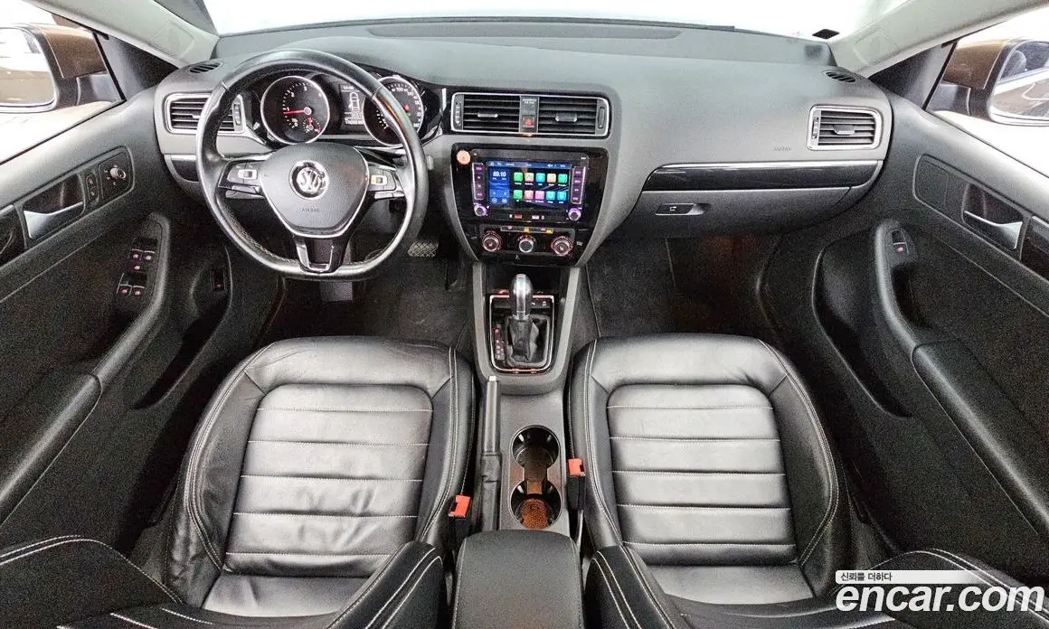Volkswagen Jetta 2015 2.0 автомат (гидро), фото 7 Volkswagen Jetta 2015 2.0 автомат (гидро), фото 7