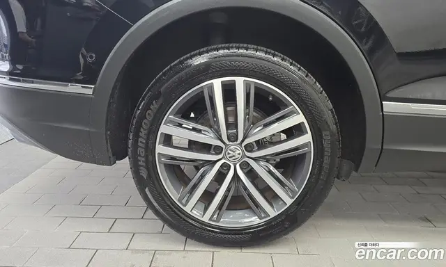 Volkswagen Tiguan 2020 2.0 автомат (гидро), миниатюра 5