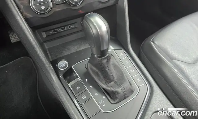 Volkswagen Tiguan 2020 2.0 автомат (гидро), миниатюра 9