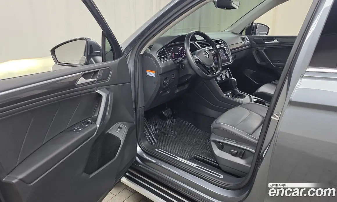 Volkswagen Tiguan 2020 2.0 автомат (гидро), фото 12 Volkswagen Tiguan 2020 2.0 автомат (гидро), фото 12