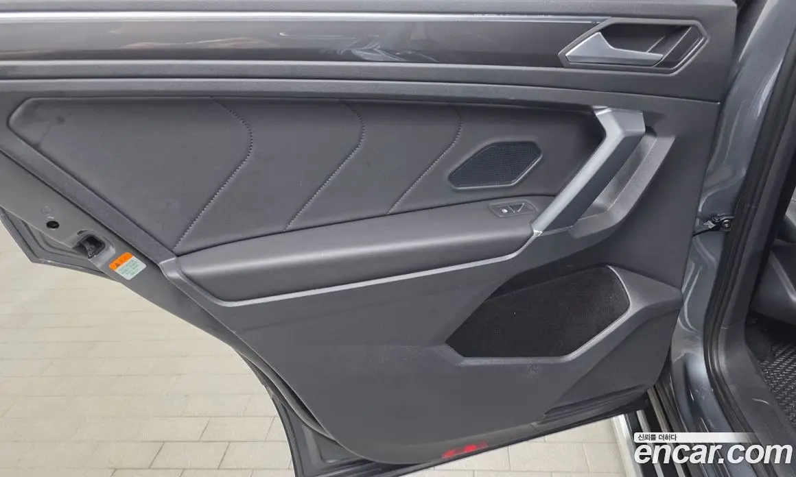 Volkswagen Tiguan 2020 2.0 автомат (гидро), фото 14 Volkswagen Tiguan 2020 2.0 автомат (гидро), фото 14