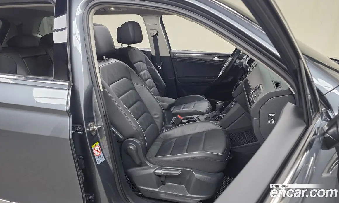 Volkswagen Tiguan 2020 2.0 автомат (гидро), фото 15 Volkswagen Tiguan 2020 2.0 автомат (гидро), фото 15