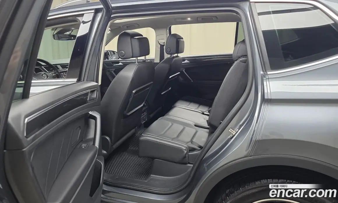 Volkswagen Tiguan 2020 2.0 автомат (гидро), фото 16 Volkswagen Tiguan 2020 2.0 автомат (гидро), фото 16