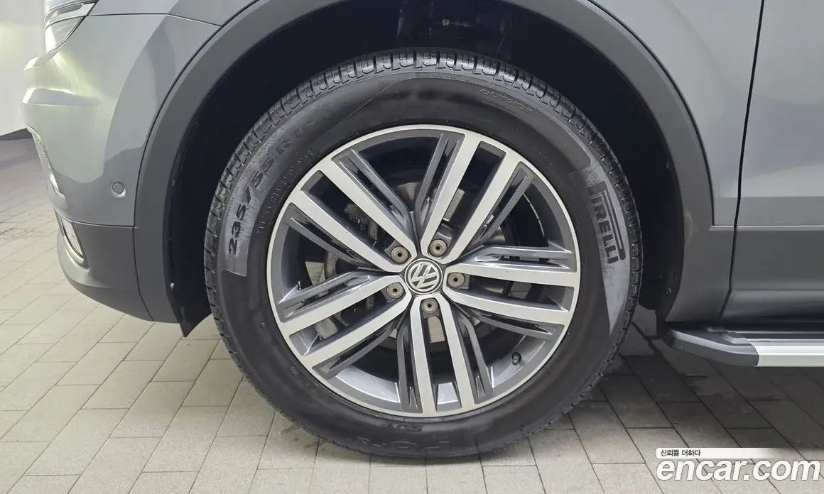 Volkswagen Tiguan 2020 2.0 автомат (гидро), фото 4 Volkswagen Tiguan 2020 2.0 автомат (гидро), фото 4