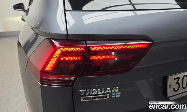 Volkswagen Tiguan 2020 2.0 автомат (гидро), миниатюра 8 Volkswagen Tiguan 2020 2.0 автомат (гидро), миниатюра 8