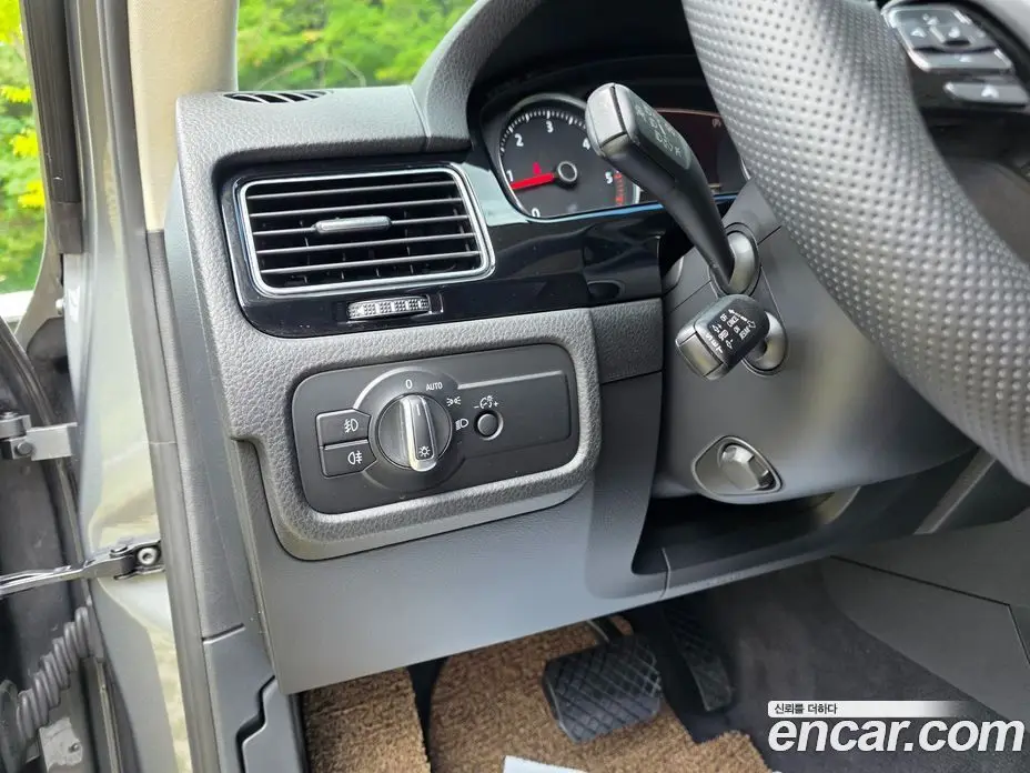 Volkswagen Touareg 2015 3.0 автомат (гидро), фото 16 Volkswagen Touareg 2015 3.0 автомат (гидро), фото 16