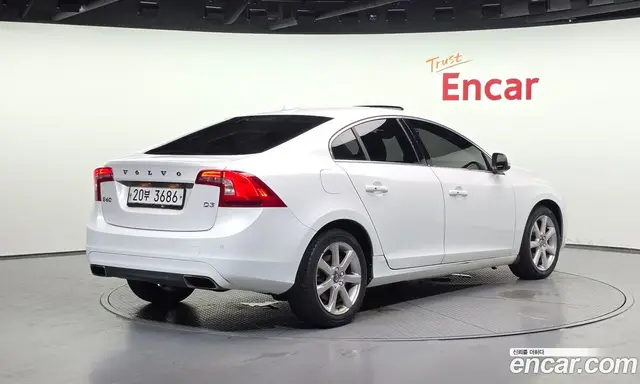 Volvo S60 2017 2.0 автомат (гидро), миниатюра 2 Volvo S60 2017 2.0 автомат (гидро), миниатюра 2