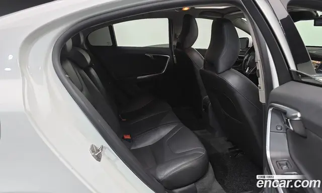 Volvo S60 2017 2.0 автомат (гидро), миниатюра 11 Volvo S60 2017 2.0 автомат (гидро), миниатюра 11