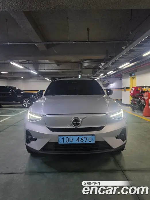 Volvo XC40 2023 автомат (гидро), миниатюра 3 Volvo XC40 2023 автомат (гидро), миниатюра 3