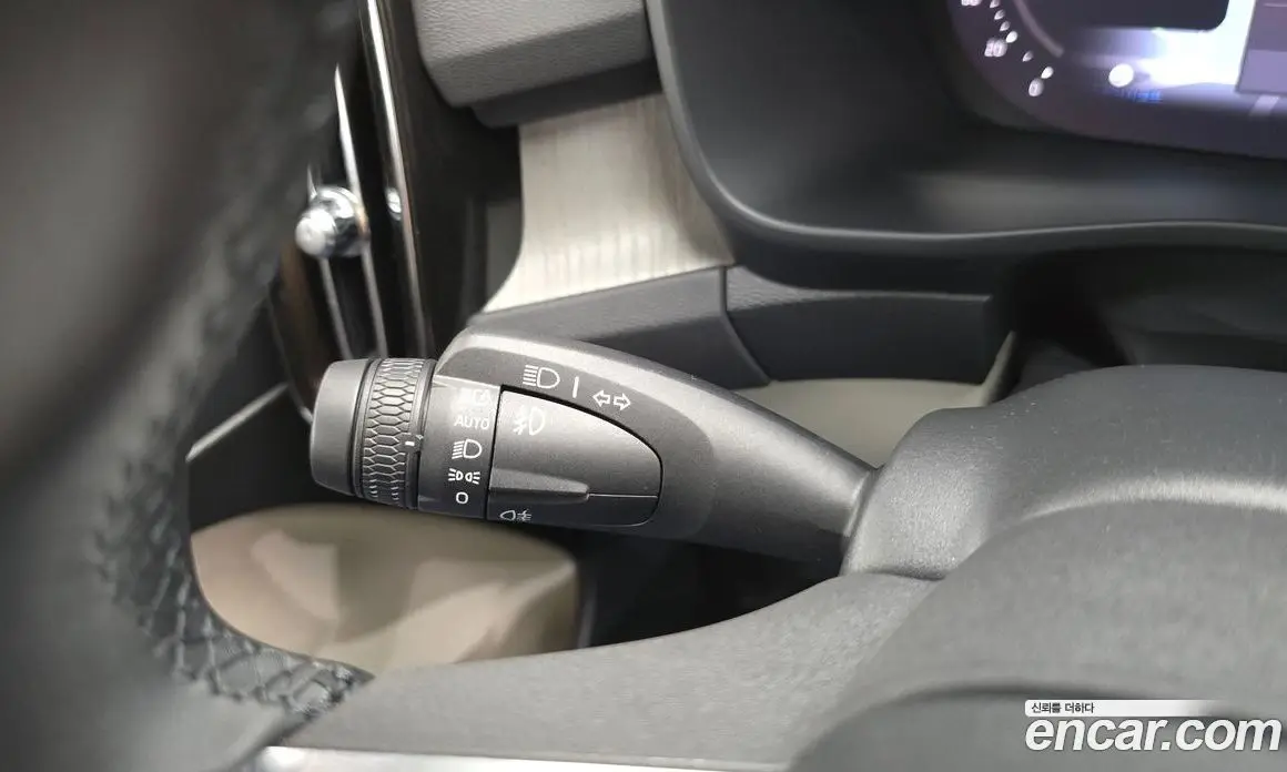 Volvo XC40 2024 2.0 автомат (гидро), фото 22 Volvo XC40 2024 2.0 автомат (гидро), фото 22