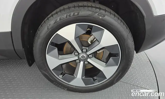 Volvo XC40 2024 2.0 автомат (гидро), миниатюра 7 Volvo XC40 2024 2.0 автомат (гидро), миниатюра 7