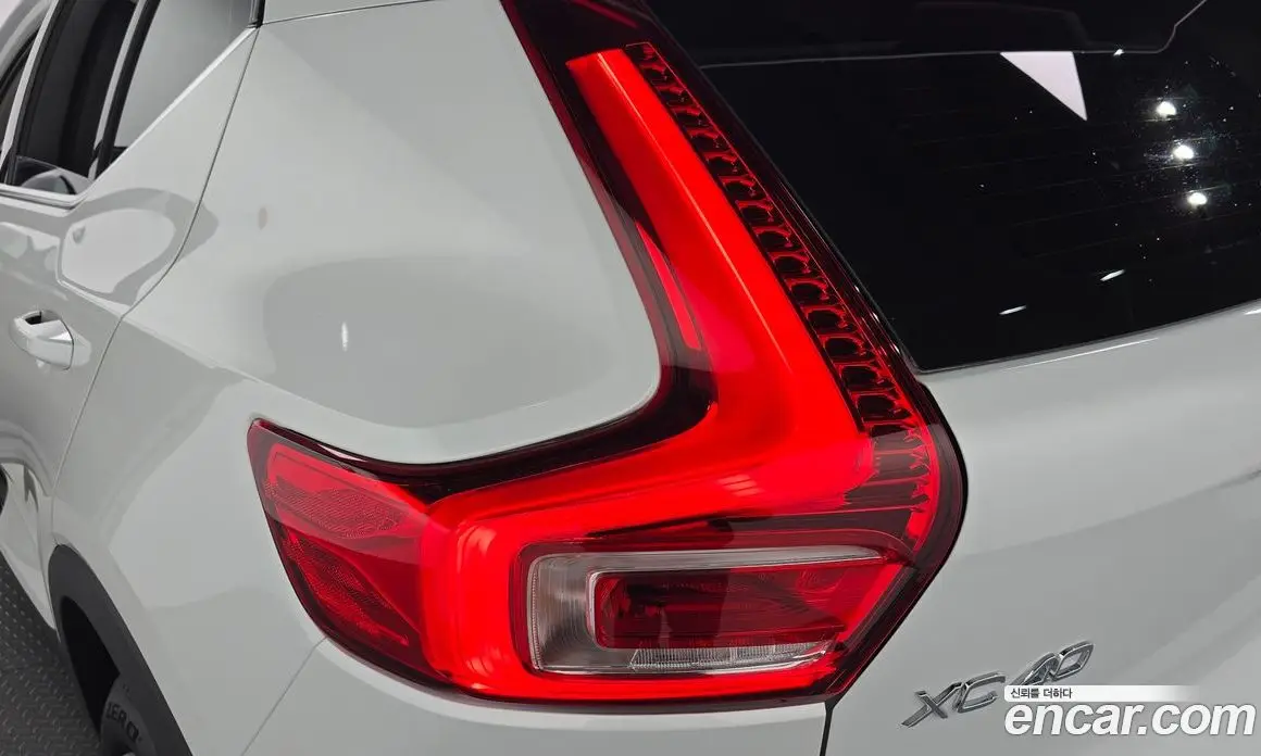 Volvo XC40 2024 2.0 автомат (гидро), фото 9 Volvo XC40 2024 2.0 автомат (гидро), фото 9