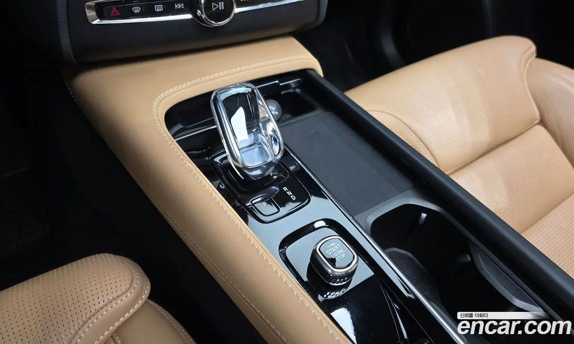Volvo XC90 2022 2.0 автомат (гидро), фото 9 Volvo XC90 2022 2.0 автомат (гидро), фото 9