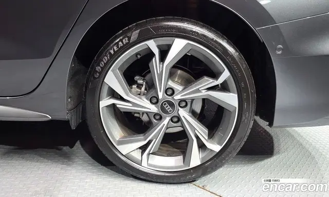 Audi A3 2026 2.0 автомат (гидро), миниатюра 7 Audi A3 2026 2.0 автомат (гидро), миниатюра 7