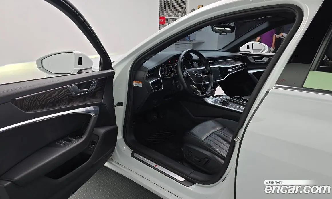 Audi A6 2020 2.0 автомат (гидро), фото 13 Audi A6 2020 2.0 автомат (гидро), фото 13