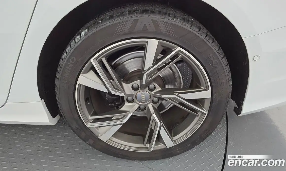 Audi A6 2020 2.0 автомат (гидро), фото 7 Audi A6 2020 2.0 автомат (гидро), фото 7