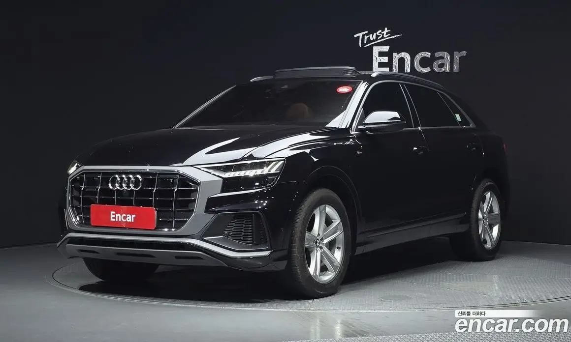 Audi Q8 2021 3.0 автомат (гидро), фото 1 Audi Q8 2021 3.0 автомат (гидро), фото 1