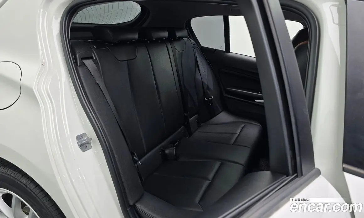 BMW 1 серия 2018 2.0 автомат (гидро), фото 12
