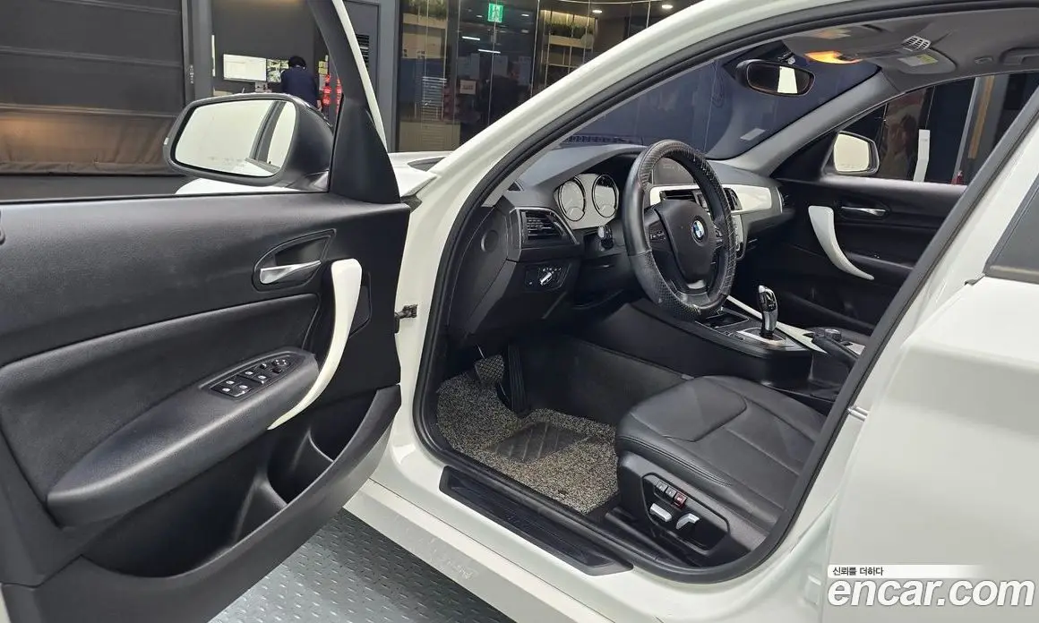 BMW 1 серия 2018 2.0 автомат (гидро), фото 10