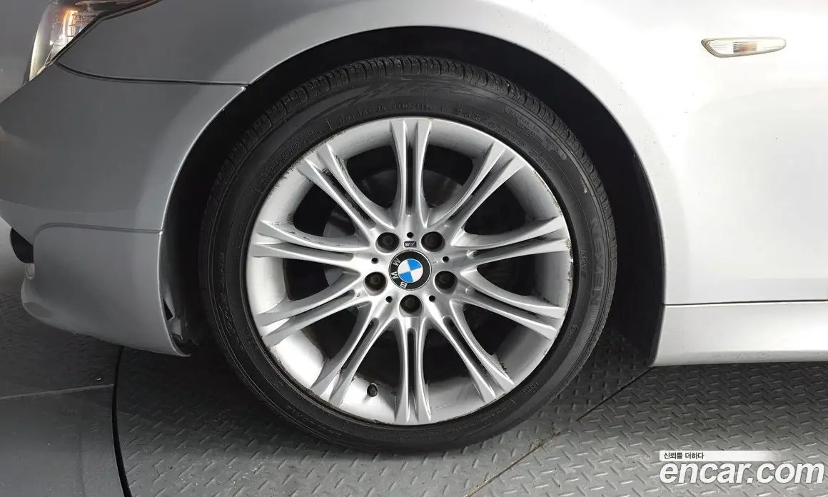 BMW 5 серия 2009 3.0 автомат (гидро), фото 5