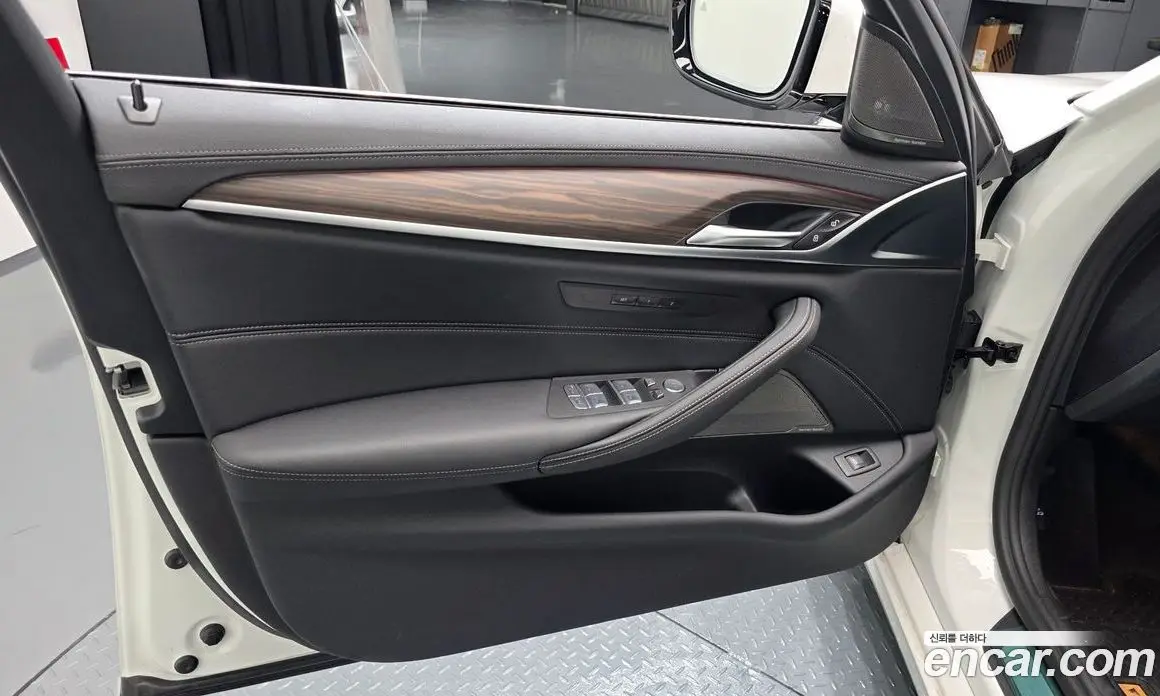 BMW 5 серия 2023 2.0 автомат (гидро), фото 13 BMW 5 серия 2023 2.0 автомат (гидро), фото 13