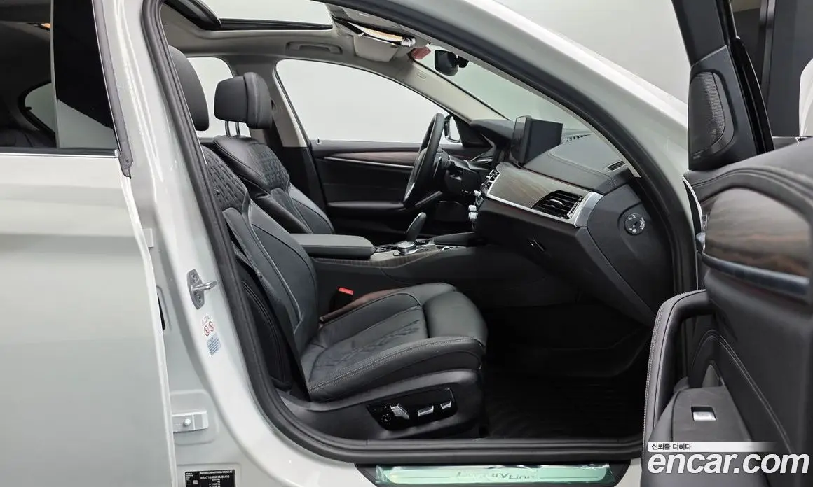 BMW 5 серия 2023 2.0 автомат (гидро), фото 15 BMW 5 серия 2023 2.0 автомат (гидро), фото 15