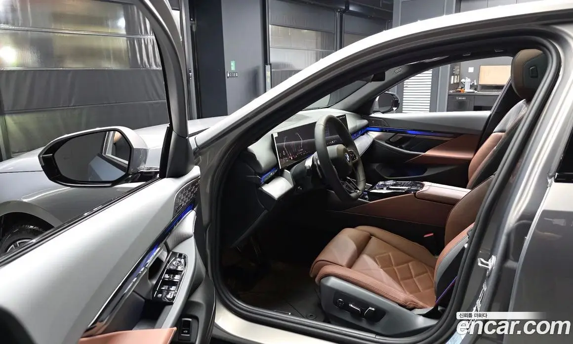 BMW 5 серия 2025 2.0 автомат (гидро), фото 13 BMW 5 серия 2025 2.0 автомат (гидро), фото 13