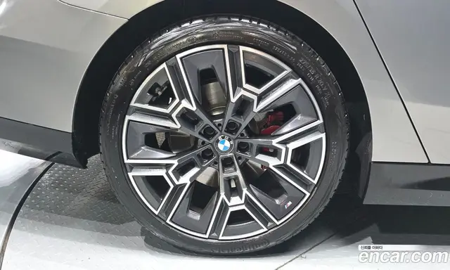 BMW 5 серия 2025 2.0 автомат (гидро), миниатюра 5 BMW 5 серия 2025 2.0 автомат (гидро), миниатюра 5