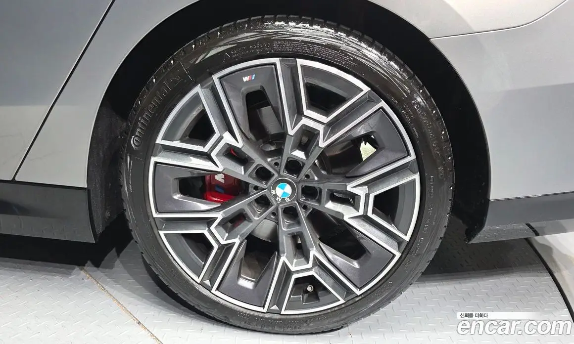 BMW 5 серия 2025 2.0 автомат (гидро), фото 7 BMW 5 серия 2025 2.0 автомат (гидро), фото 7