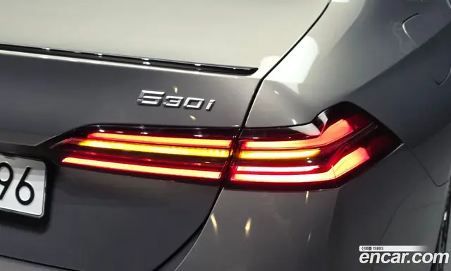 BMW 5 серия 2025 2.0 автомат (гидро), миниатюра 9 BMW 5 серия 2025 2.0 автомат (гидро), миниатюра 9