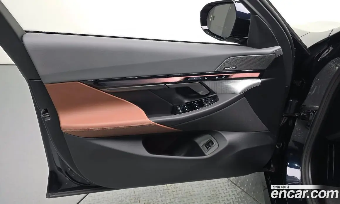 BMW 5 серия 2025 2.0 автомат (гидро), фото 14