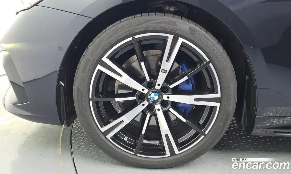 BMW 5 серия 2025 2.0 автомат (гидро), фото 5