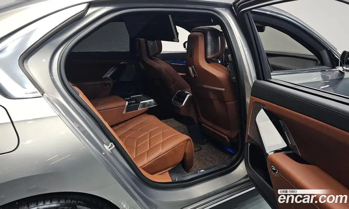 BMW 7 серия 2023 3.0 автомат (гидро), фото 17 BMW 7 серия 2023 3.0 автомат (гидро), фото 17