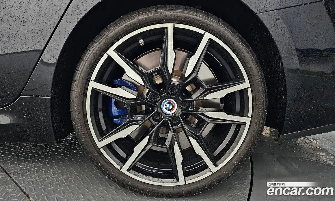 BMW 8 серия 2023 4.4 автомат (гидро), фото 7 BMW 8 серия 2023 4.4 автомат (гидро), фото 7